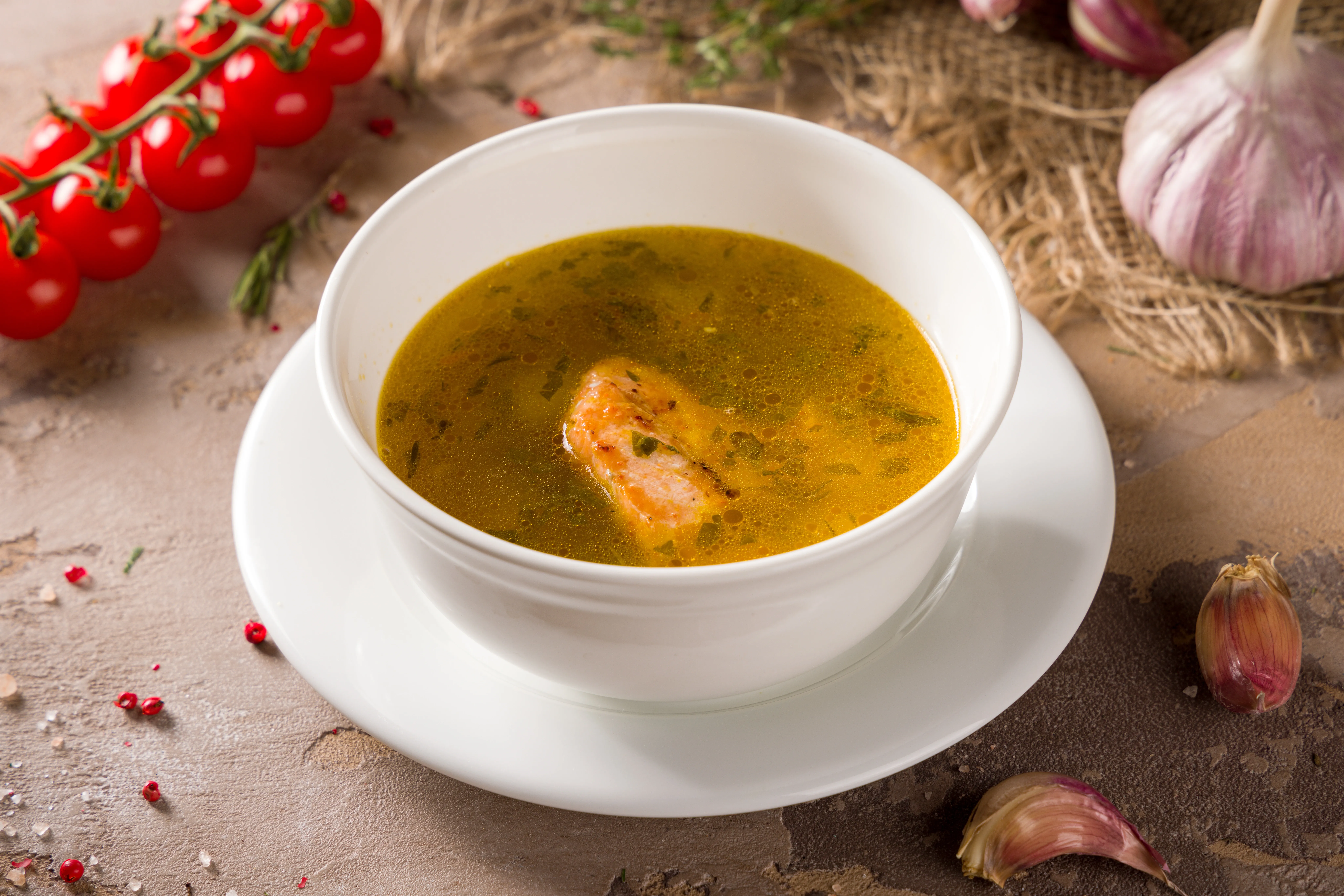 Уха (из семги и судака)